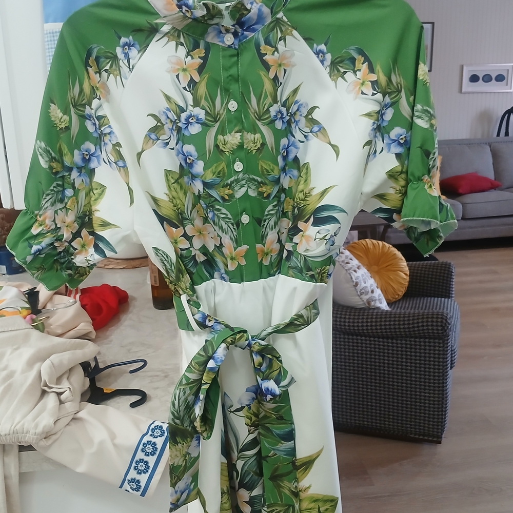 SHEIN Green Floral Asymmetrical Dress